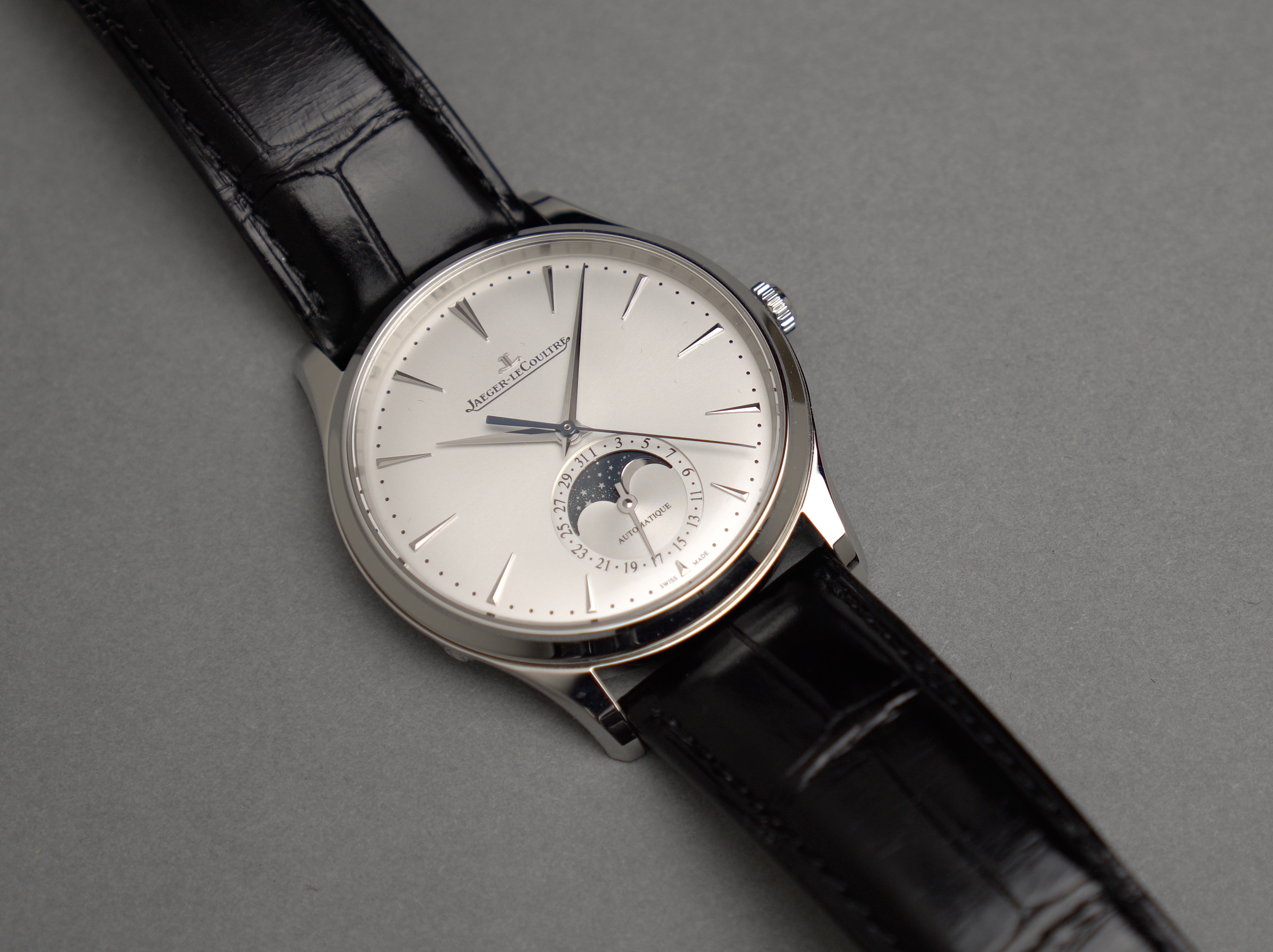 Jaeger-LeCoultre 101 watch: fit for a queen - Something About Rocks